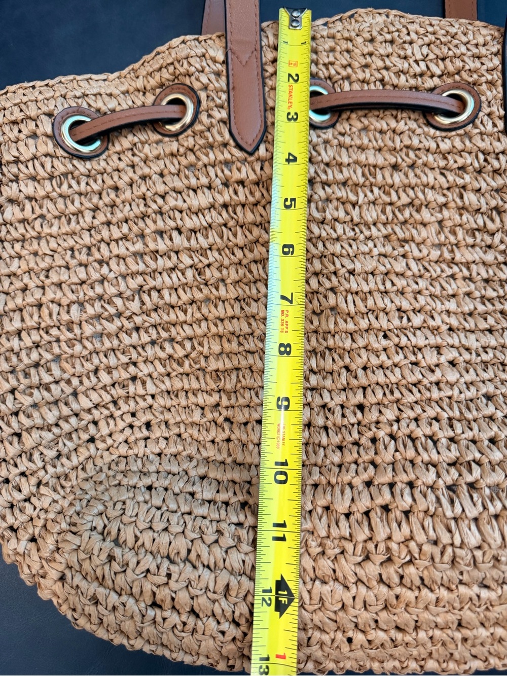 NWT Tommy Bahama Woven Straw Tote in Tan with Brown Leather Handles - Picture 7 of 10